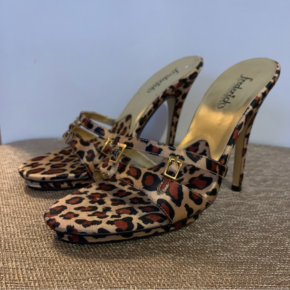 Frederick’s of Hollywood Animal Print Heels - Picture 11 of 12